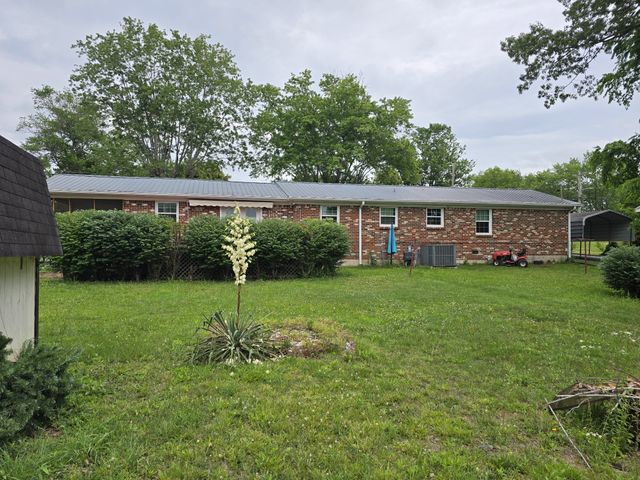 203 Cherry Ln, Mcminnville, TN 37110
