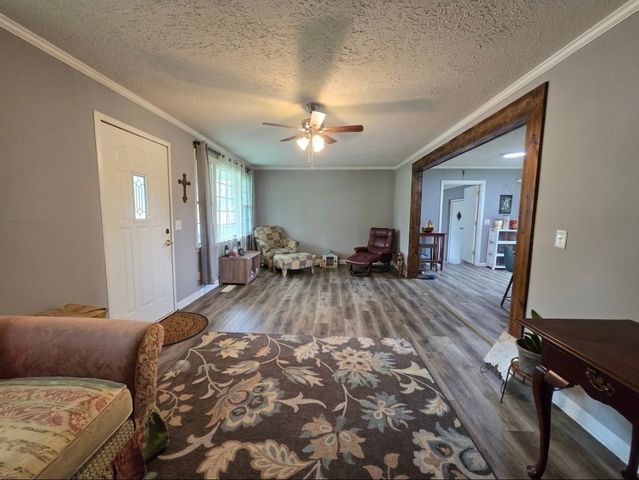 203 Cherry Ln, Mcminnville, TN 37110