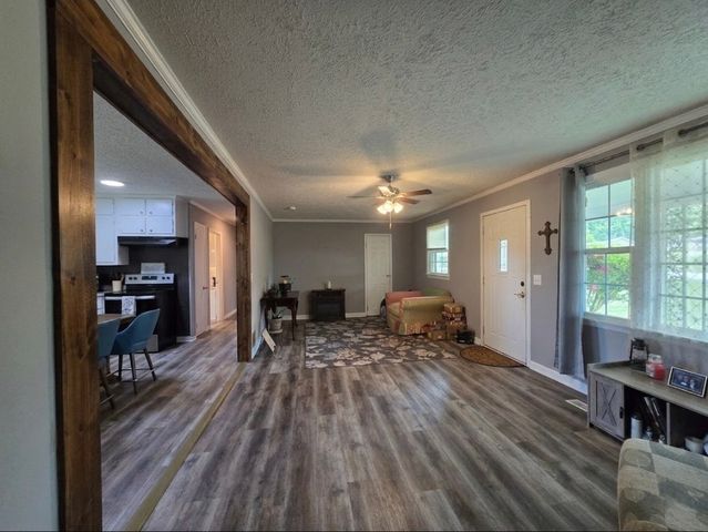 203 Cherry Ln, Mcminnville, TN 37110