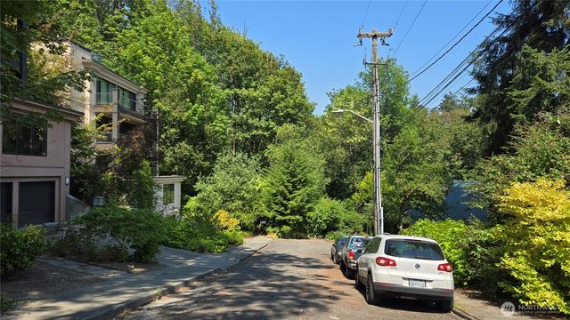 501 33rd Avenue S, Seattle, WA 98144