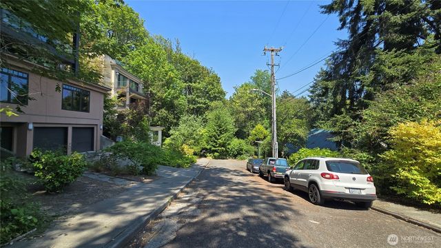 501 33rd Avenue S, Seattle, WA 98144