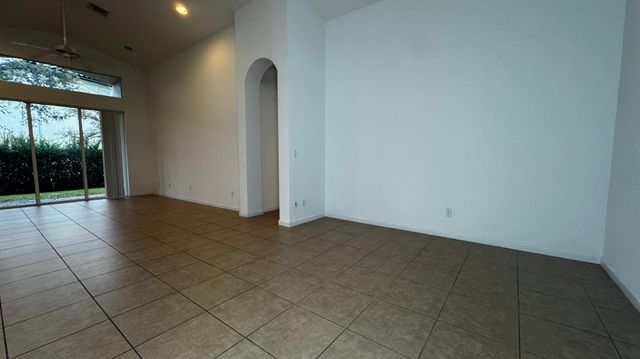 2937 SW Chatham Lane, Port St Lucie, FL 34953