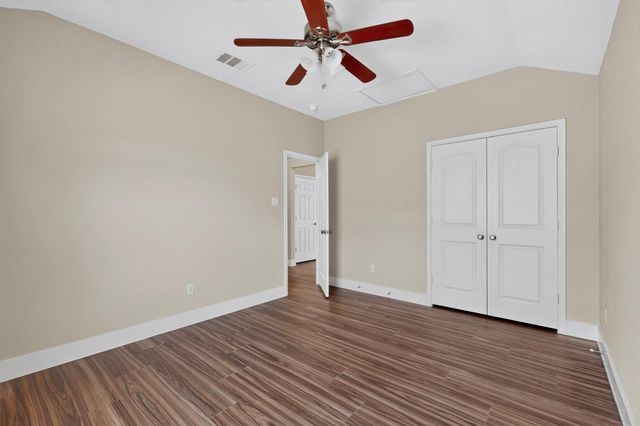 2004 August Jake DR, Leander, TX 78641