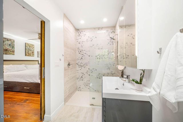 31 Mt Bolus Road, Chapel Hill, NC 27514