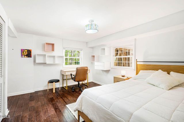 31 Mt Bolus Road, Chapel Hill, NC 27514