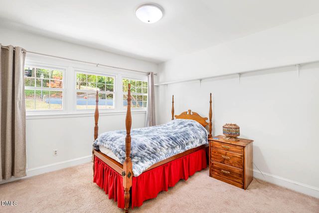 31 Mt Bolus Road, Chapel Hill, NC 27514