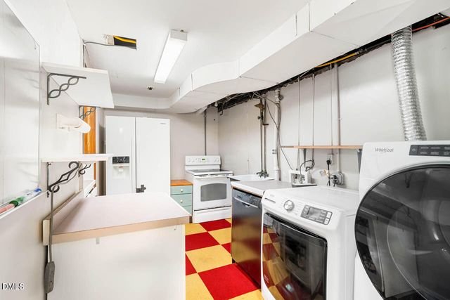 31 Mt Bolus Road, Chapel Hill, NC 27514