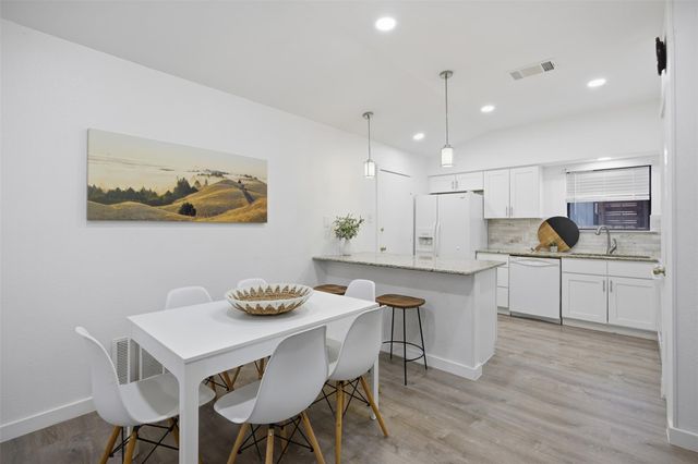 13016 Moorcroft LN, Austin, TX 78729