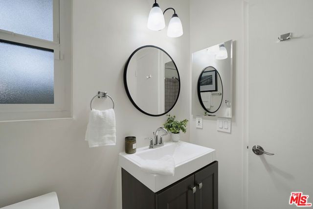 525 N Sycamore Avenue 306, Los Angeles, CA 90036