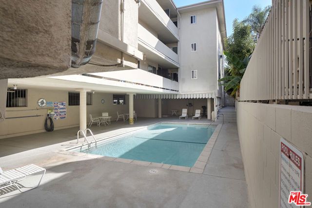 525 N Sycamore Avenue 306, Los Angeles, CA 90036