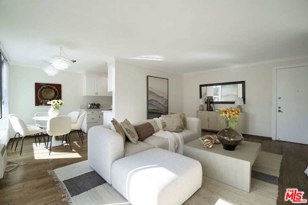 525 N Sycamore Avenue 306, Los Angeles, CA 90036