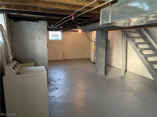 2806 Woodbridge Avenue, Cleveland, OH 44109