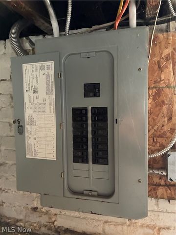 2806 Woodbridge Avenue, Cleveland, OH 44109