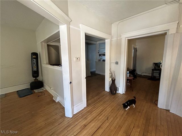 2806 Woodbridge Avenue, Cleveland, OH 44109