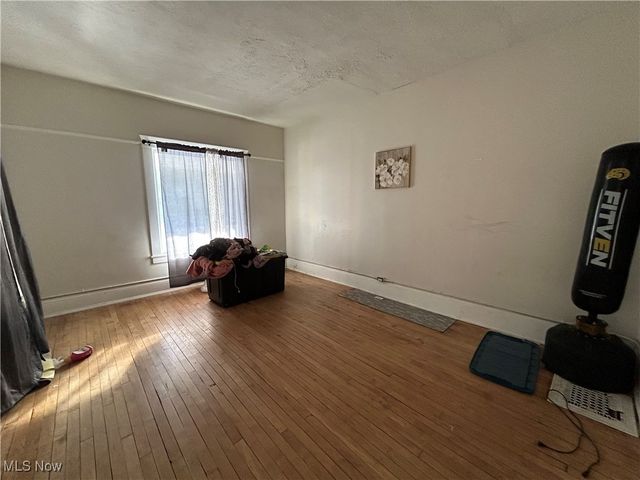 2806 Woodbridge Avenue, Cleveland, OH 44109