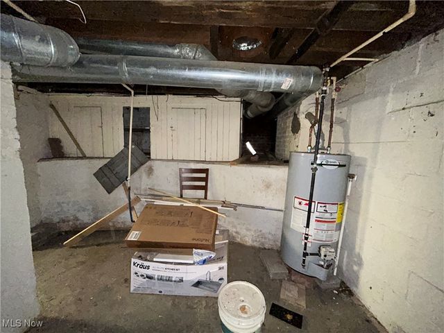 2806 Woodbridge Avenue, Cleveland, OH 44109