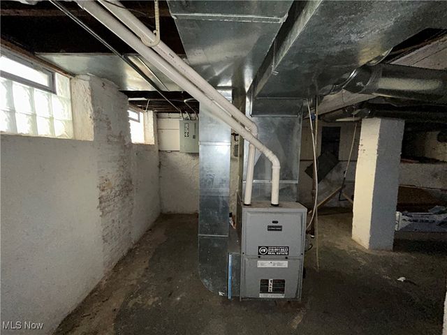 2806 Woodbridge Avenue, Cleveland, OH 44109