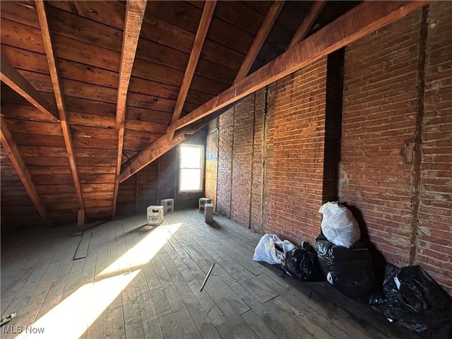 2806 Woodbridge Avenue, Cleveland, OH 44109