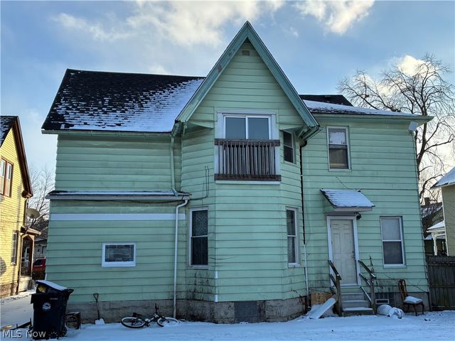 2806 Woodbridge Avenue, Cleveland, OH 44109