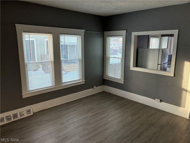 2806 Woodbridge Avenue, Cleveland, OH 44109