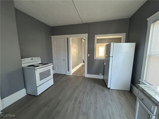 2806 Woodbridge Avenue, Cleveland, OH 44109