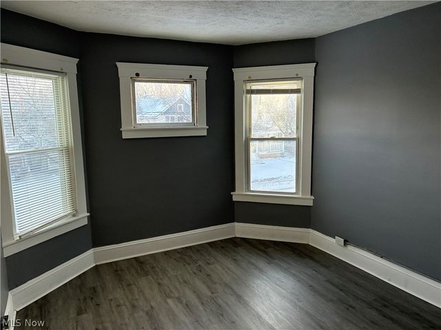 2806 Woodbridge Avenue, Cleveland, OH 44109