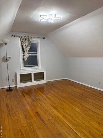 915 N 7th Street, North New Hyde Park, NY 11040