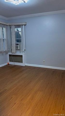 915 N 7th Street, North New Hyde Park, NY 11040