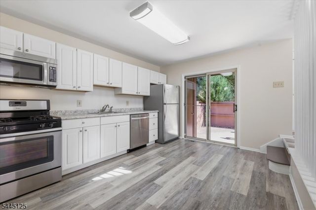 4422 Bloomingdale Dr, Hillsborough Twp., NJ 08844