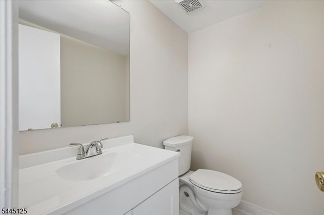 4422 Bloomingdale Dr, Hillsborough Twp., NJ 08844