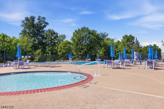 4422 Bloomingdale Dr, Hillsborough Twp., NJ 08844