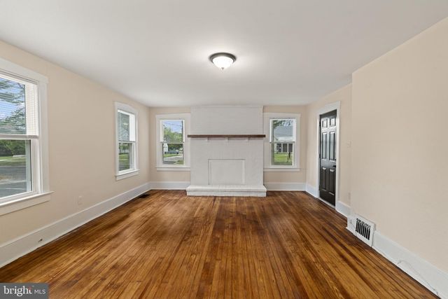 301 UNIVERSITY BLVD, Glassboro, NJ 08028