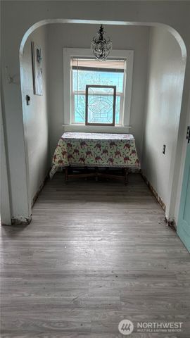 317 S Jones Street, Port Angeles, WA 98362