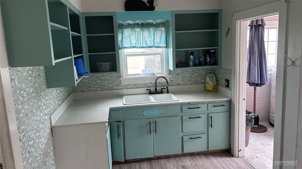 317 S Jones Street, Port Angeles, WA 98362