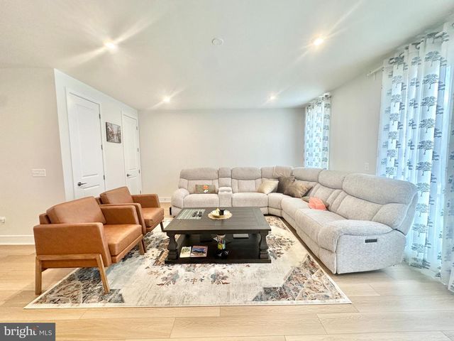 42171 SHINING STAR, Brambleton, VA 20148