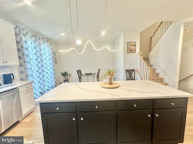42171 SHINING STAR, Brambleton, VA 20148