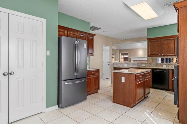 14588 Poe Court, Addison, TX 75001