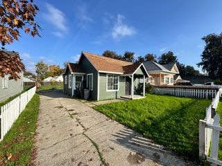 3261 24th Ave, Sacramento, CA 95820