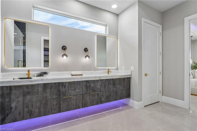 1304 NW 40th PL, Cape Coral, FL 33993