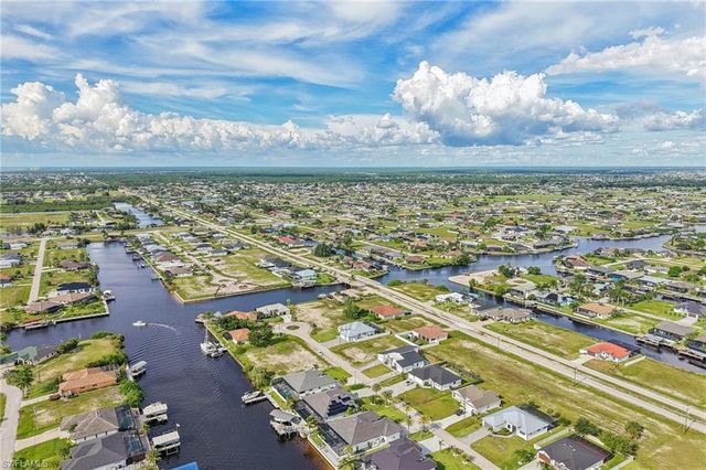 1304 NW 40th PL, Cape Coral, FL 33993