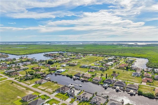 1304 NW 40th PL, Cape Coral, FL 33993