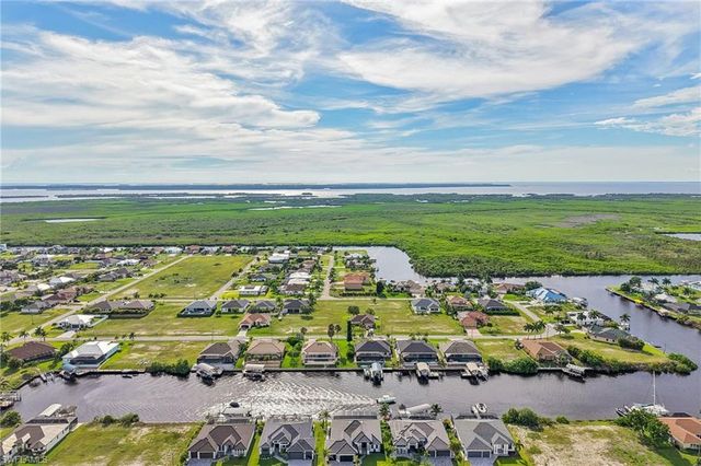 1304 NW 40th PL, Cape Coral, FL 33993