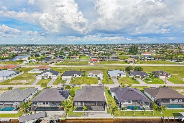 1304 NW 40th PL, Cape Coral, FL 33993