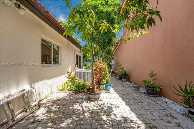 18625 NW 53rd Ave, Miami Gardens, FL 33055