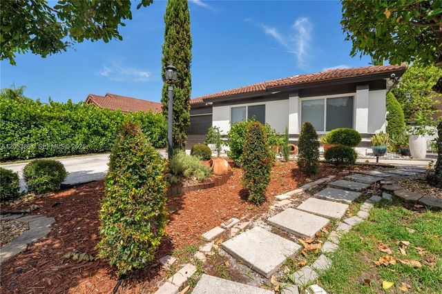 18625 NW 53rd Ave, Miami Gardens, FL 33055