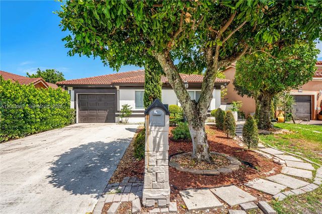 18625 NW 53rd Ave, Miami Gardens, FL 33055