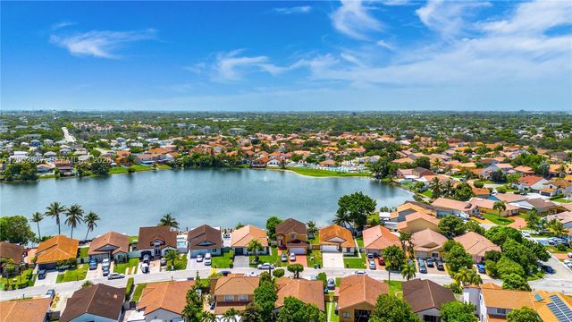 18625 NW 53rd Ave, Miami Gardens, FL 33055