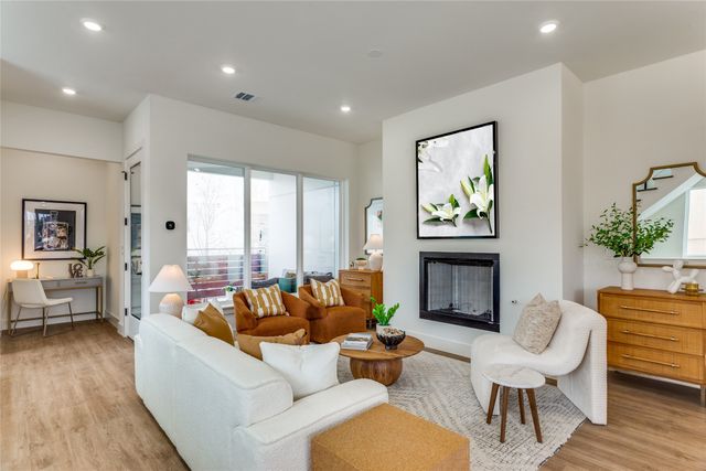 337 College Avenue, Fort Worth, TX 76104