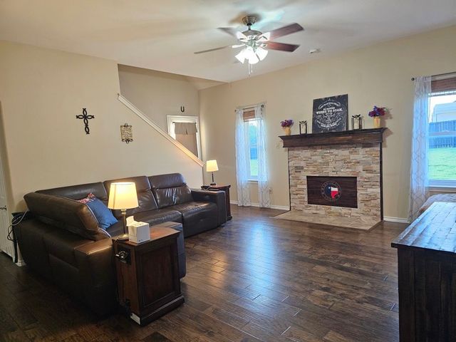 201 Arthur Drive, Princeton, TX 75407