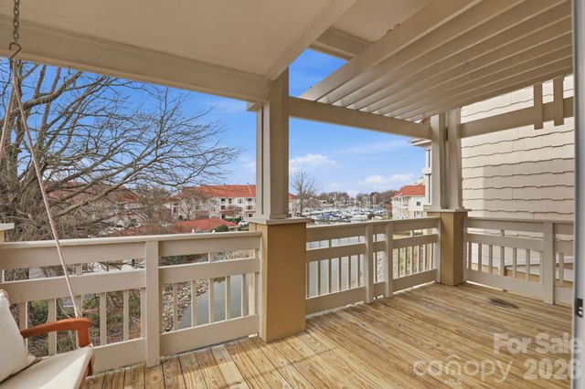 18009 Kings Point Drive R, Cornelius, NC 28031